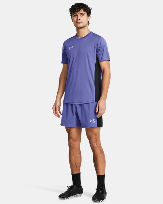 กางเกงขาสั้นผ้าทอ UA Challenger Pro สำหรับผู้ชาย in Purple image number 2